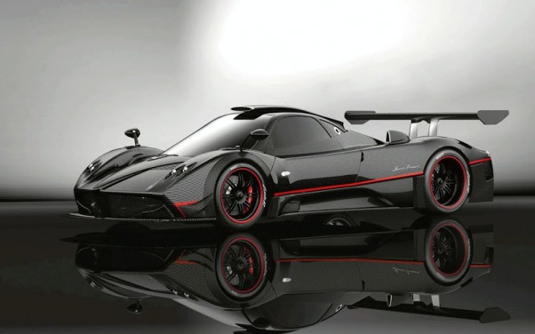 pagani-zonda-metu0automobilis