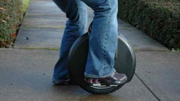 SoloWheel-monociklas-05-segvejaus-segvejus-sigvejus-monociklas-vienratis-elektrinis-2