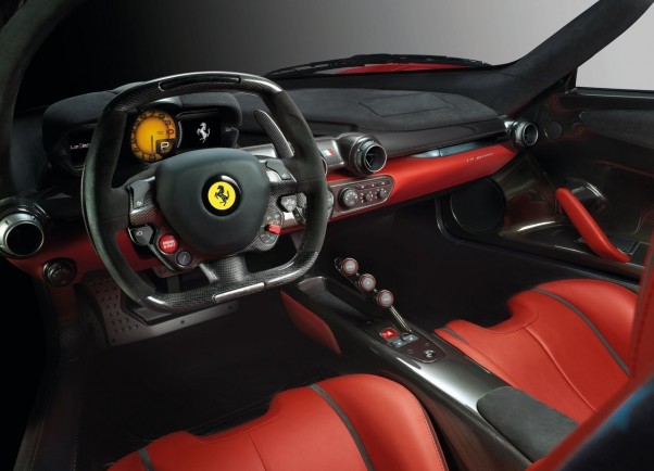 Automobiliu naujienos Ferrari LaFerrari 2014