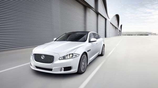Automobilių naujienos Jaguar XJ Ultimate 2013