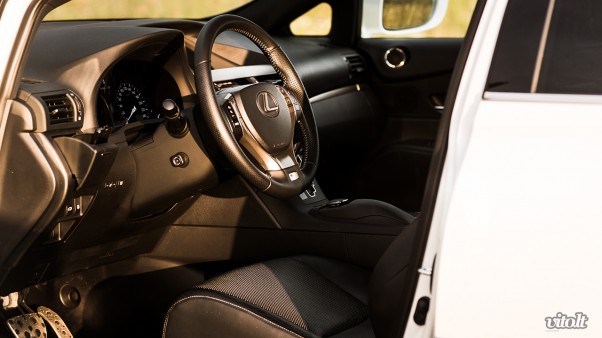 Lexus RX 450h F Sport automobilis