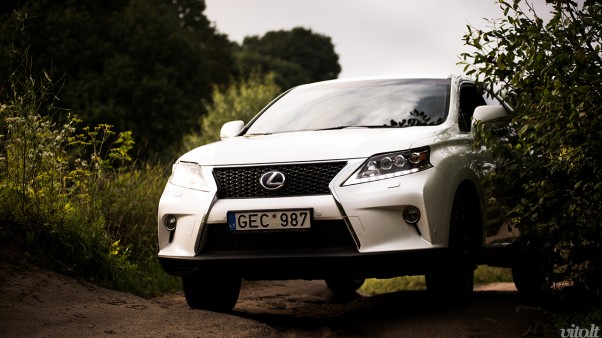 Lexus RX 450h F Sport automobilis