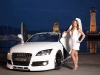 merginos-ir-masinos-automobiliai-audi-mergina-balta