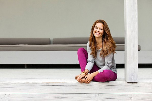 Brooke Burke formų gali pavydėti 20-metės